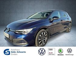 Blau Gebraucht 2022 VW Golf VIII Active Limousine | 20.390 € (Guter Preis)