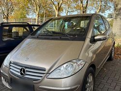 Beige Gebraucht 2006 Mercedes A150 Kleinwagen | 1.500 € (Guter Preis)