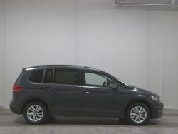 Grau Gebraucht 2021 VW Touran Comfortline Van / Kleinbus | 14.980 € (Superpreis)