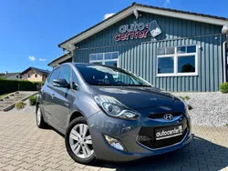 Grau Gebraucht 2011 Hyundai ix20 Comfort Van / Kleinbus | 4.480 € (Fairer Preis)