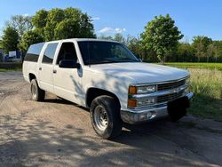 Weiß Gebraucht 1995 Chevrolet Suburban SUV | 10.000 €