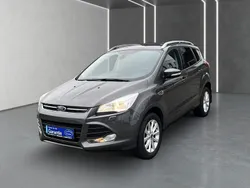 Grau Gebraucht 2015 Ford Kuga Titanium SUV | 10.990 € (Fairer Preis)