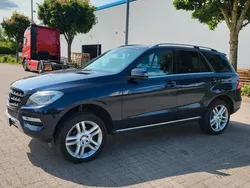 Blau Gebraucht 2013 Mercedes ML350 SUV | 14.000 € (Fairer Preis)