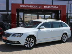 Weiß Gebraucht 2014 Skoda Superb Kombi | 6.480 € (Guter Preis)