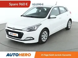 Weiß Gebraucht 2016 Hyundai i20 Active Kleinwagen | 11.050 € (Etwas zu teuer)