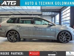 Grau Gebraucht 2017 VW Golf VII Sound Limousine | 13.950 €