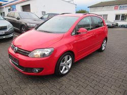 Rot Gebraucht 2013 VW Golf VII Life Limousine | 9.200 € (Fairer Preis)
