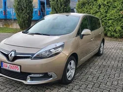 Gold Gebraucht 2015 Renault Grand Scénic III Van / Kleinbus | 6.999 € (Teuer)