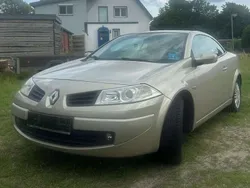 Gold Gebraucht 2006 Renault Mégane Cabriolet Cabrio | 1.750 € (Guter Preis)