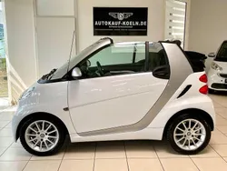Weiß Gebraucht 2012 Smart ForTwo Cabrio Passion Cabrio | 8.990 € (Teuer)