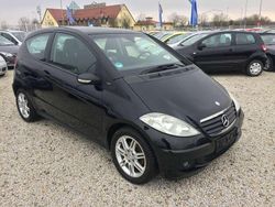 Schwarz Gebraucht 2005 Mercedes A160 Classic Limousine | 3.500 €