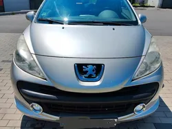Silber Gebraucht 2009 Peugeot 207 Urban Move Kleinwagen | 1.600 € (Superpreis)