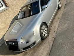 Silber Gebraucht 2006 Audi A6 Kombi | 2.800 €