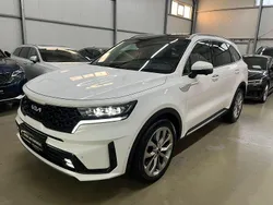 Weiß (ud) schneeweiss Gebraucht 2021 Kia Sorento 3 SUV | 27.990 € (Guter Preis)