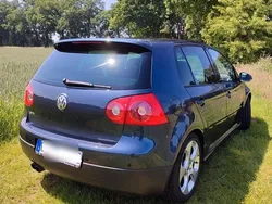 Blau Gebraucht 2005 VW Golf V GTI Kleinwagen | 4.600 € (Fairer Preis)