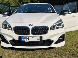 Weiß Gebraucht 2018 BMW 220 Gran Tourer Van / Kleinbus | 19.500 € (Fairer Preis)