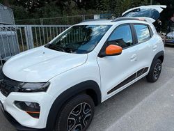 Weiß Gebraucht 2022 Dacia Spring Comfort Plus Kleinwagen | 12.300 € (Etwas zu teuer)