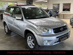 Silber Gebraucht 2004 Toyota RAV4 Executive SUV | 6.780 € (Fairer Preis)