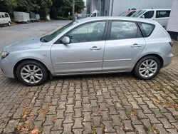 Grau Gebraucht 2006 Mazda 3 Kleinwagen | 2.500 € (Guter Preis)