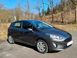 Grau Gebraucht 2018 Ford Fiesta Cool & Connect Kleinwagen | 9.999 € (Fairer Preis)