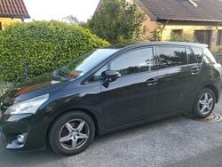Schwarz Gebraucht 2015 Toyota Verso Van / Kleinbus | 5.999 € (Fairer Preis)