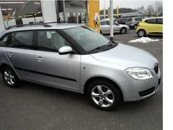 Silber metallic Gebraucht 2009 Skoda Fabia Style Kombi | 7.990 €