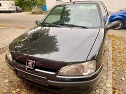 Schwarz Gebraucht 2002 Peugeot 106 Kleinwagen | 499 € (Guter Preis)