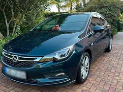 Grün Gebraucht 2017 Opel Astra Limousine | 10.200 € (Fairer Preis)