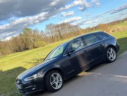 Schwarz Gebraucht 2014 Audi A4 Ambiente Kombi | 10.900 € (Fairer Preis)
