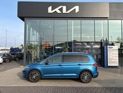 Caribbean blue metallic Gebraucht 2018 VW Touran Highline Van / Kleinbus | 16.950 € (Guter Preis)