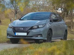 Grau Gebraucht 2022 Nissan Leaf Tekna Kleinwagen | 19.500 € (Etwas zu teuer)