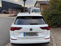 Weiß Gebraucht 2022 VW Golf VIII IQ Drive Kombi | 22.850 € (Fairer Preis)