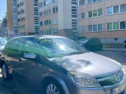 Grau Gebraucht 2007 Opel Astra Limousine | 2.500 € (Fairer Preis)