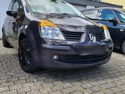 Braun Gebraucht 2005 Renault Modus Van / Kleinbus | 2.100 € (Fairer Preis)