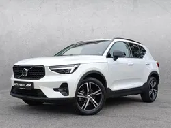 Weiß Gebraucht 2024 Volvo XC40 Plus SUV | 39.490 € (Fairer Preis)