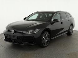 Grenadill schwarz metallic Neu 2025 VW Passat R-line Kombi | 48.995 € (Superpreis)