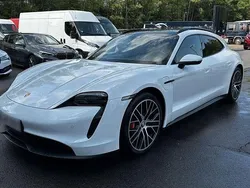 Weiß Gebraucht 2023 Porsche Taycan Sport Turismo Limousine | 65.500 € (Guter Preis)