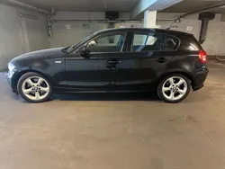 Schwarz Gebraucht 2011 BMW 123 Sport Line Kleinwagen | 6.999 €