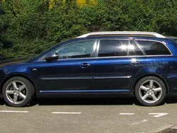 Blau Gebraucht 2008 Toyota Avensis Executive Kombi | 2.550 € (Fairer Preis)