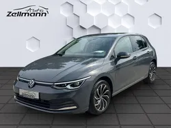 Grau Gebraucht 2023 VW Golf VIII Move Limousine | 23.368 € (Guter Preis)