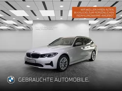 Weiß Gebraucht 2022 BMW 320 Advantage Kombi | 30.908 € (Etwas zu teuer)