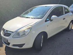 Weiß Gebraucht 2009 Opel Corsa Edition Limousine | 1.450 € (Guter Preis)