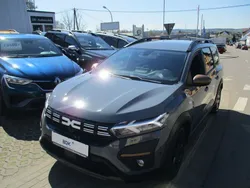 Grau Gebraucht 2024 Dacia Jogger Extreme Van / Kleinbus | 21.490 € (Fairer Preis)