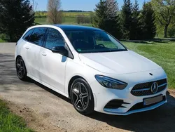 Weiß Gebraucht 2019 Mercedes B200 AMG line Van / Kleinbus | 24.999 € (Fairer Preis)