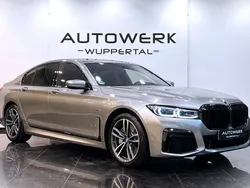 Grau Gebraucht 2022 BMW 745e M Sport Limousine | 74.999 €