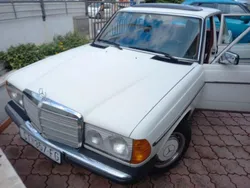 Weiß Gebraucht 1979 Mercedes 240 Limousine | 6.000 €