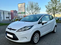 Weiß Gebraucht 2011 Ford Fiesta Kleinwagen | 1.350 € (Superpreis)