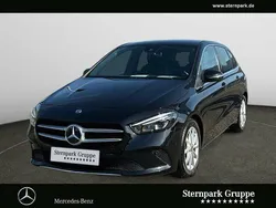 Kosmosschwarz lack Gebraucht 2020 Mercedes B200 Progressive Van / Kleinbus | 25.890 € (Fairer Preis)