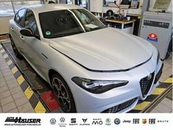 Grau Gebraucht 2023 Alfa Romeo Giulia Competizione Limousine | 38.895 € (Guter Preis)