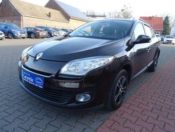 Braun Gebraucht 2012 Renault Mégane III Expression Limousine | 6.490 € (Etwas zu teuer)